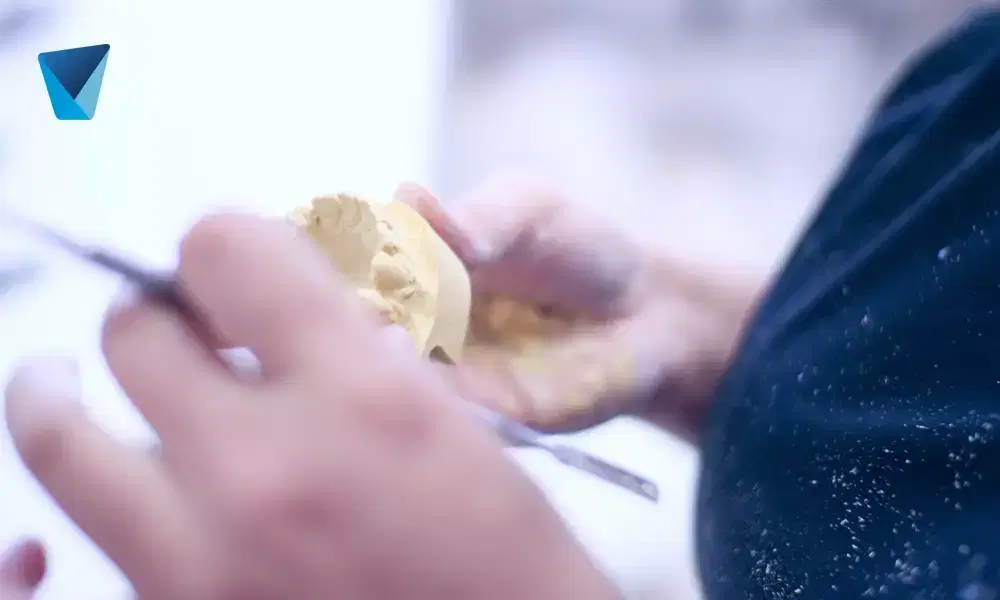 Descubre por qué los dientes temporales, también llamados de leche, son fundamentales para el desarrollo bucal de los niños en Chile. Conoce su rol en la masticación, habla y desarrollo maxilar, además de la guía para su cuidado. Dientes Temporales en Niños: Guía Completa de su Importancia