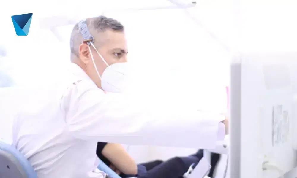 Descubre cómo la cirugía guiada revoluciona los implantes dentales en Chile, logrando resultados estéticos superiores y máxima precisión. Ideal para procedimientos complejos y recuperación optimizada. Cirugía Guiada para Implantes Dentales: Estética y Precisión en Chile